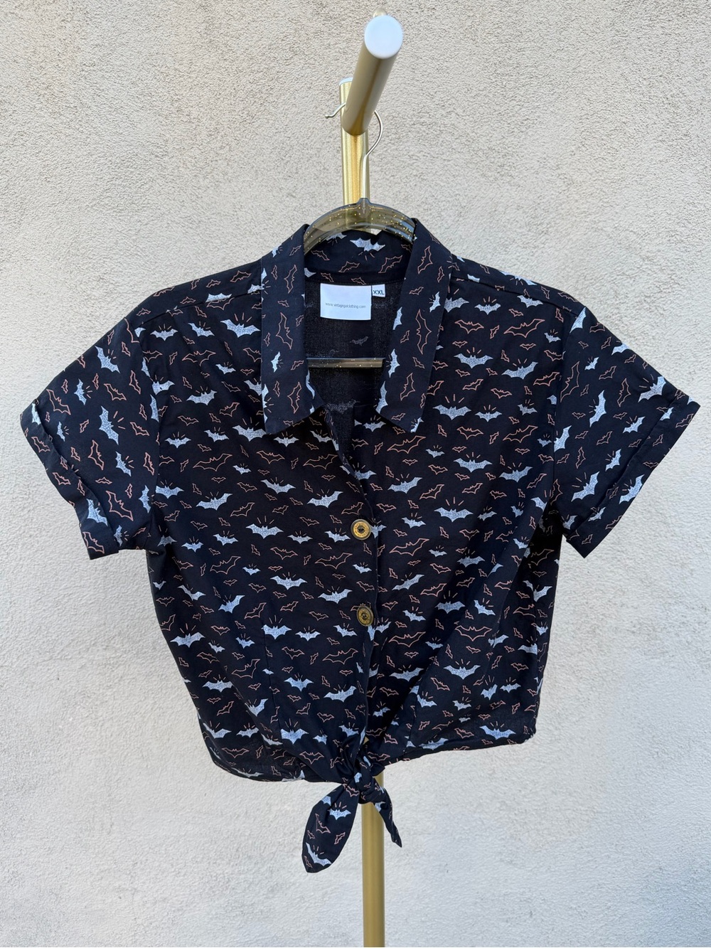 VintageGal Clothing Bat Print Tie Front Shirt XXL Halloween Spooky Retro
